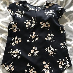 Ann Taylor size XXSP petite silky dark Navy blue floral blouse flutter sleeve